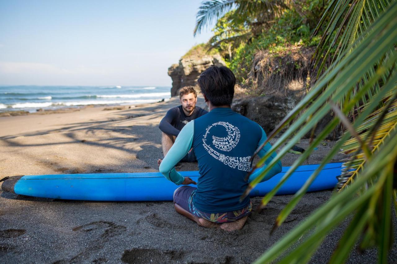 Seaside Tribe - Boutique Surf Stay & Retreat ทานาล็อต ภายนอก รูปภาพ