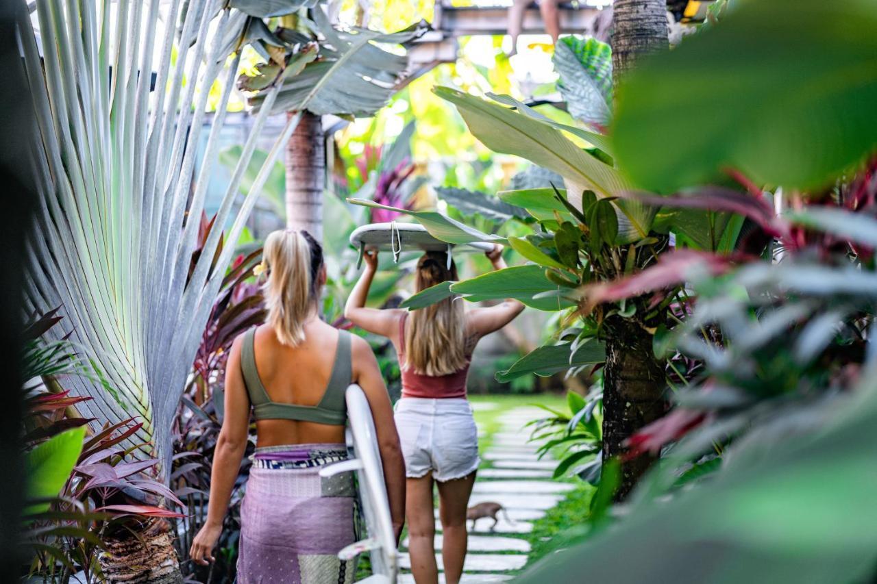 Seaside Tribe - Boutique Surf Stay & Retreat ทานาล็อต ภายนอก รูปภาพ