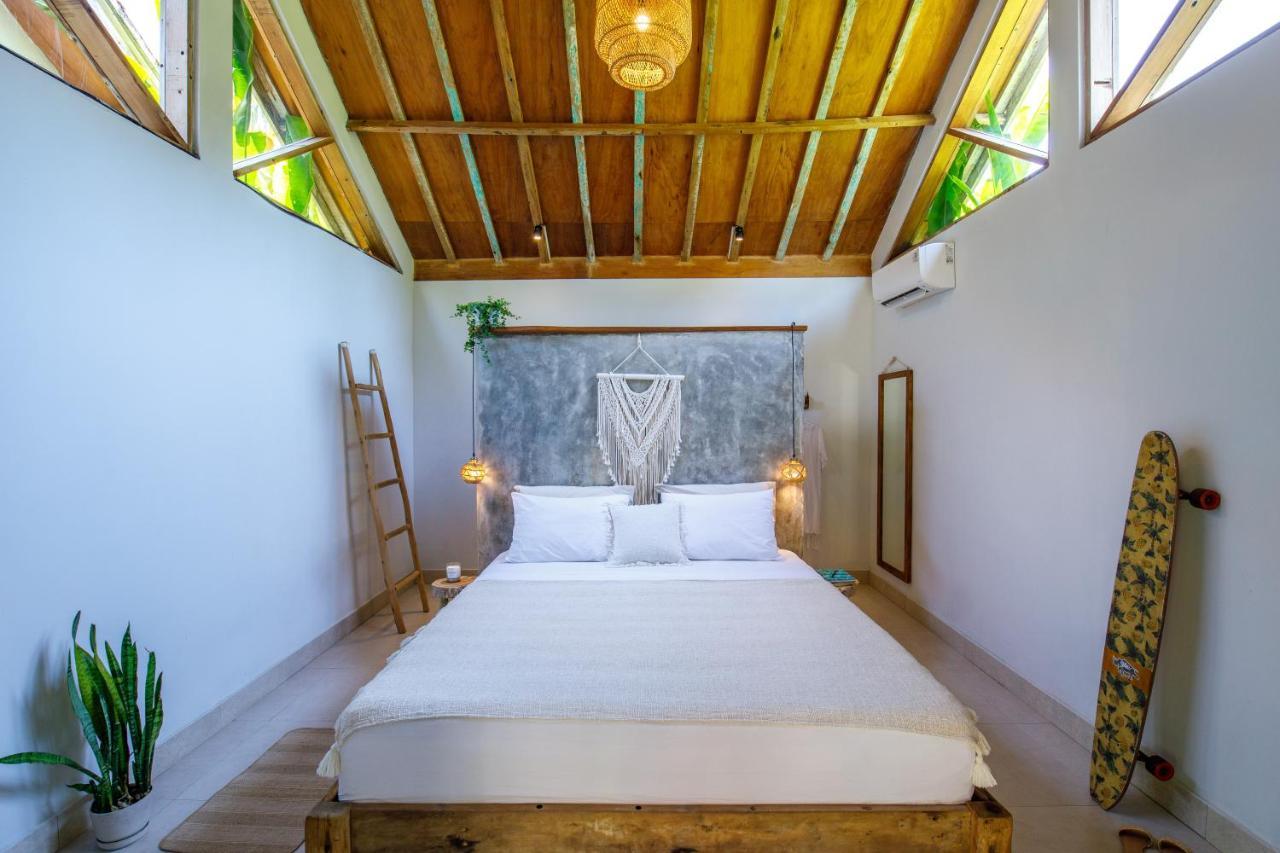 Seaside Tribe - Boutique Surf Stay & Retreat ทานาล็อต ภายนอก รูปภาพ