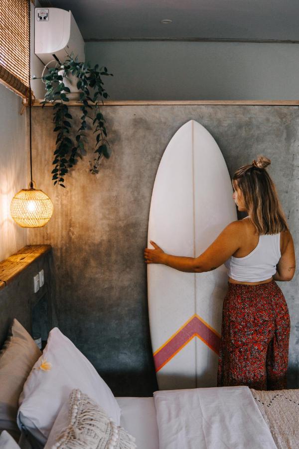 Seaside Tribe - Boutique Surf Stay & Retreat ทานาล็อต ภายนอก รูปภาพ