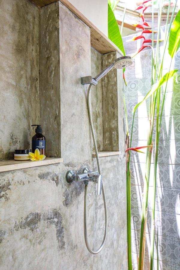Seaside Tribe - Boutique Surf Stay & Retreat ทานาล็อต ภายนอก รูปภาพ