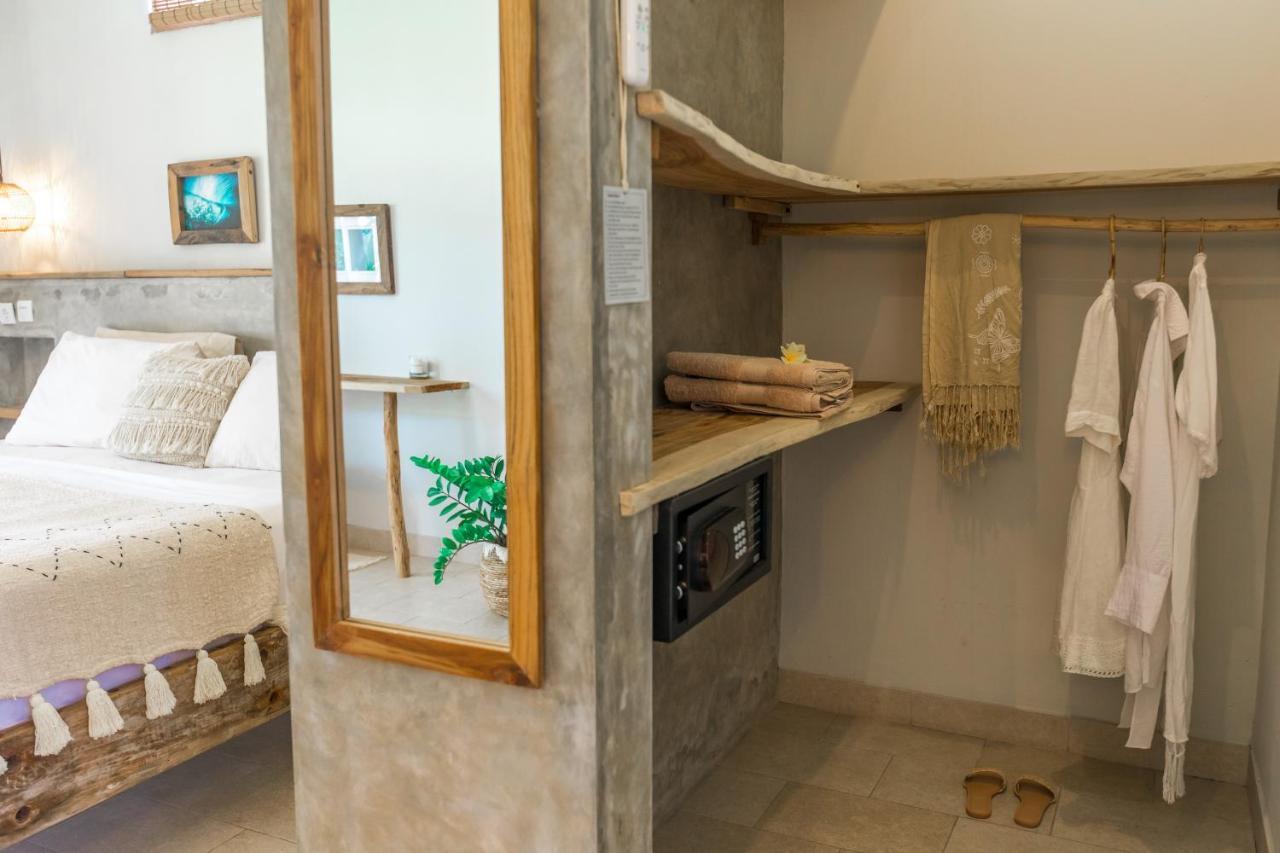 Seaside Tribe - Boutique Surf Stay & Retreat ทานาล็อต ภายนอก รูปภาพ
