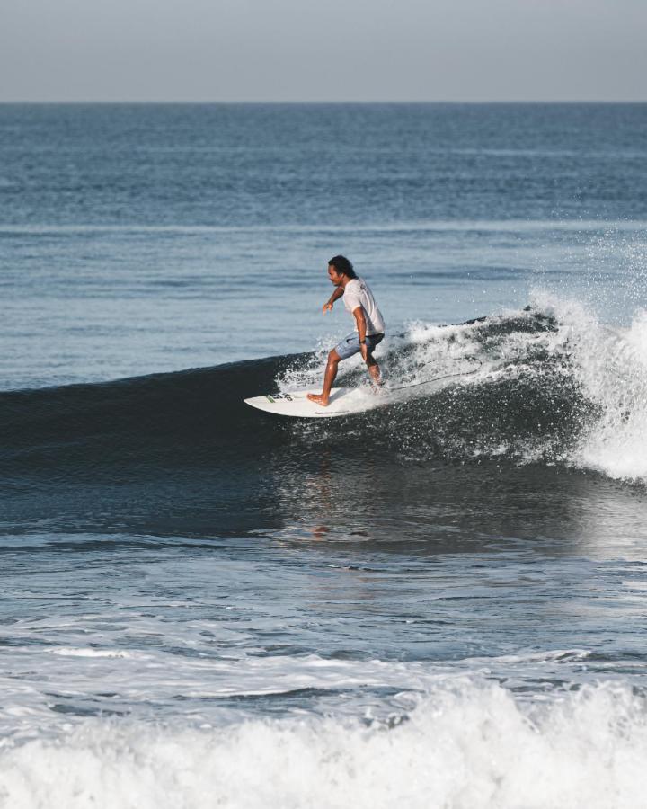Seaside Tribe - Boutique Surf Stay & Retreat ทานาล็อต ภายนอก รูปภาพ